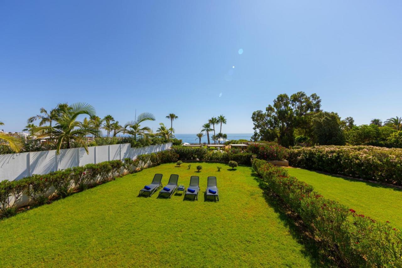 Protaras Sunrise Zen Seafront Villa Eksteriør billede